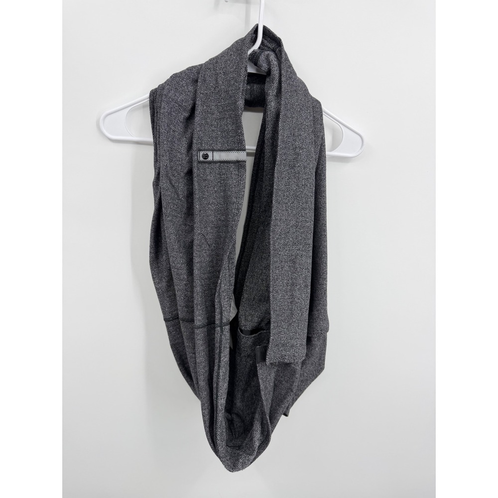 Lululemon Vinyasa Scarf Women OS Gray Herringbone Infinity Snap Wrap Scarf